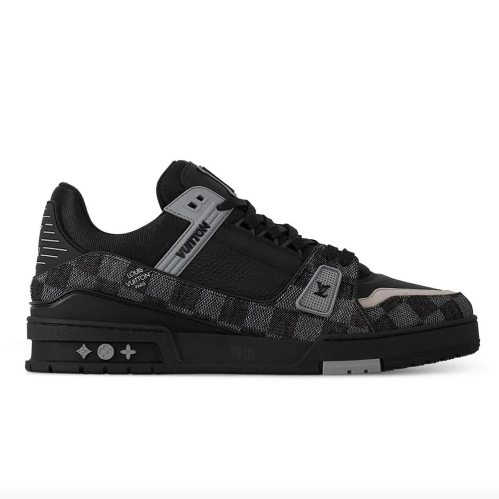 Louis Vuitton Trainer Breathable Low-Top Sneakers – Black