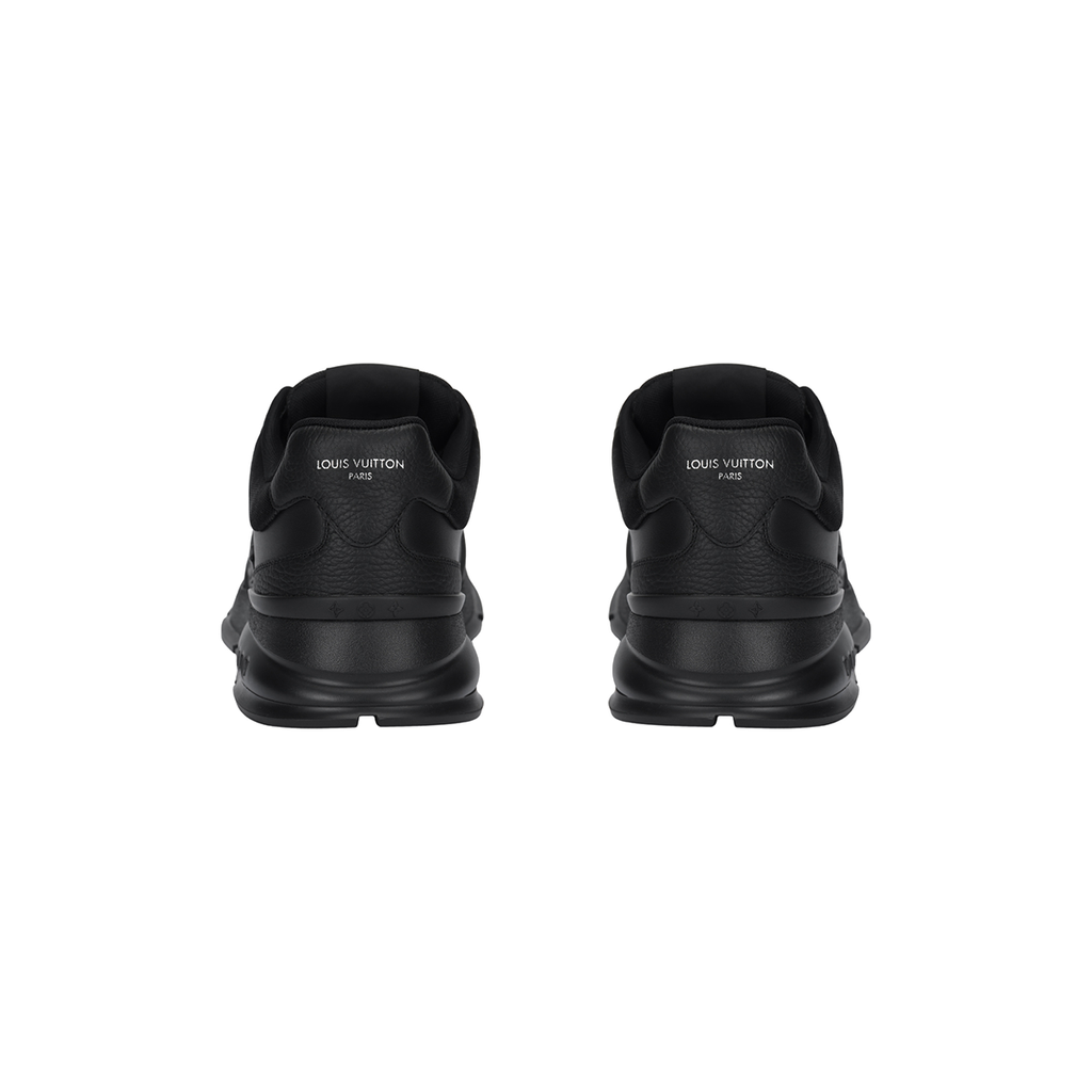 Louis Vuitton LV Runner FW25 Triple Black Tonal All-Black Smooth Leather Tonal LV Logo Athletic Low-Top Sneakers – All Black