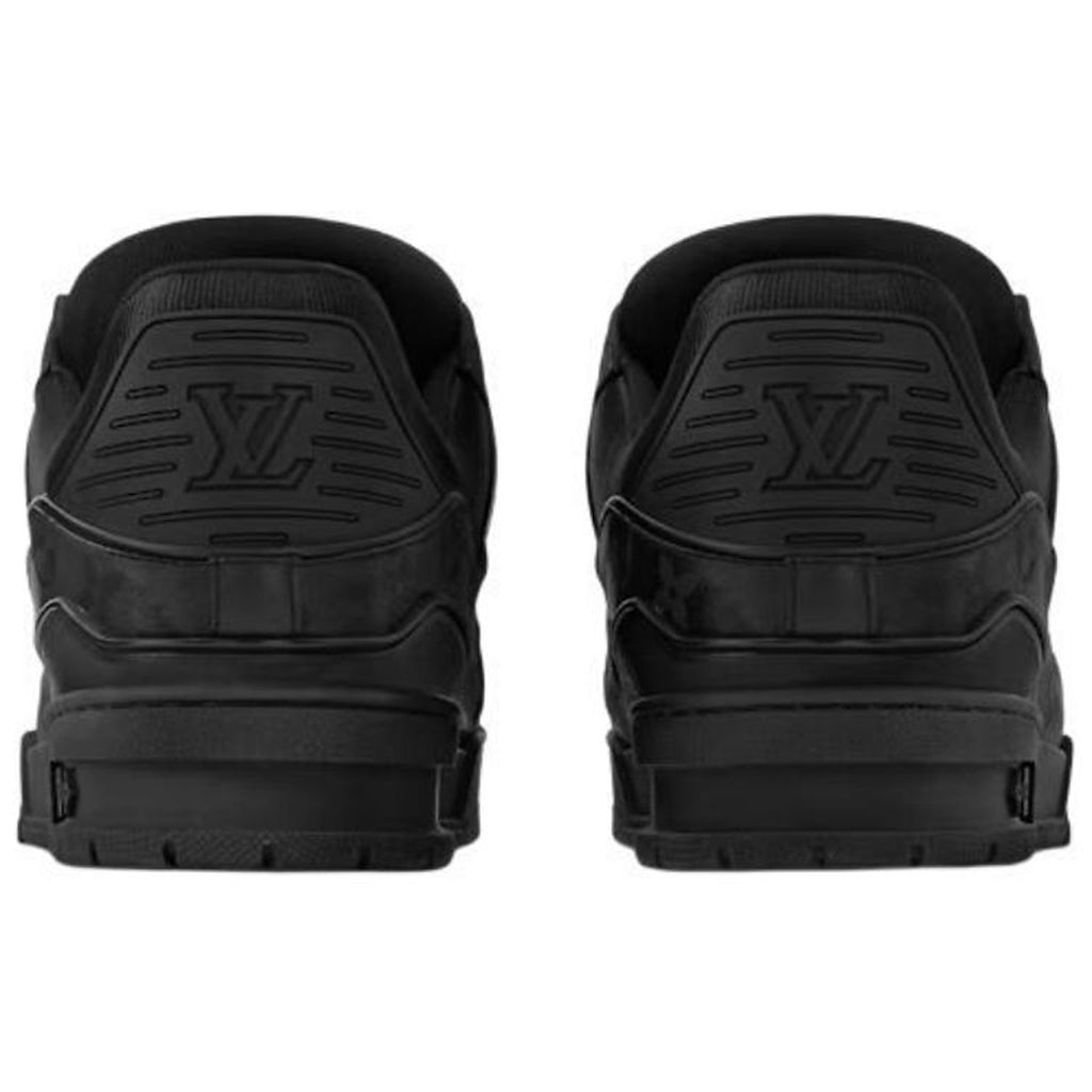Louis Vuitton Trainer Maxi 2025 Spring/Summer Oversized Grained Calf Leather Low-Top Sneakers – Triple Black